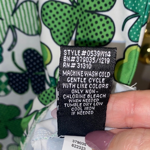 ☘️Charming Clover Print dress by Dress Works. - Picture 5 of 6